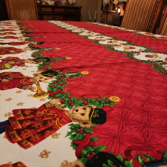 Wilton Court Christmas Holiday Tablecloth Marching Band Instrument Bears Soldier - Picture 11 of 11